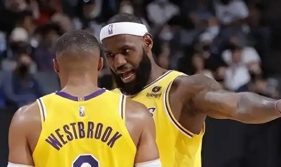 詹姆斯与湖人的裂痕始于浓眉被交易吗？不，威少才是关键人物